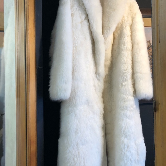 Alpaca fur coat PRICE DROP it’s cold outside! - Picture 6 of 7